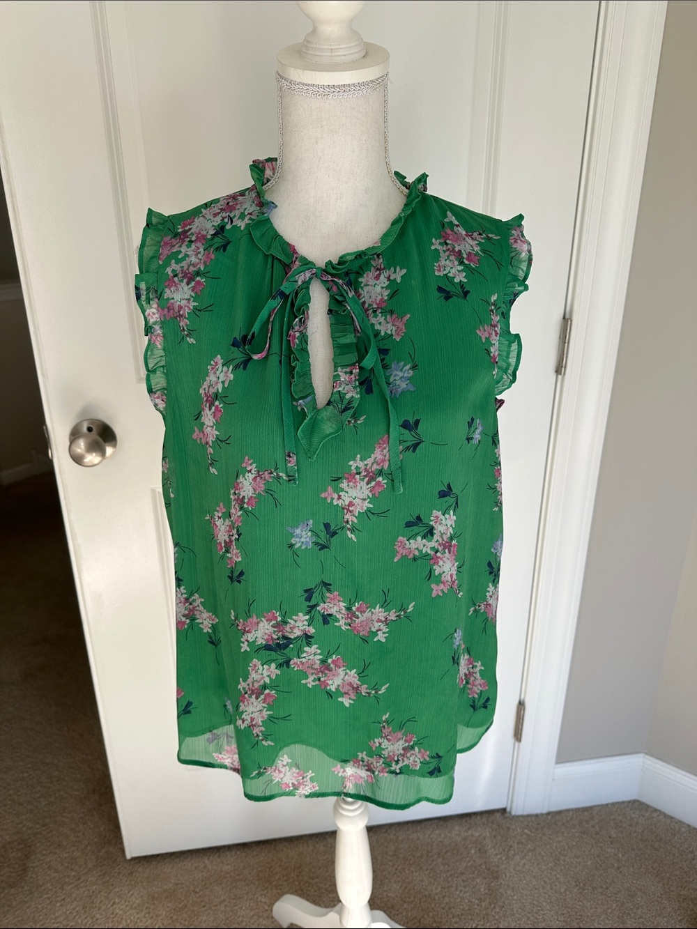 CeCe Green Floral Tie-Neck Ruffle Sleeve Blouse